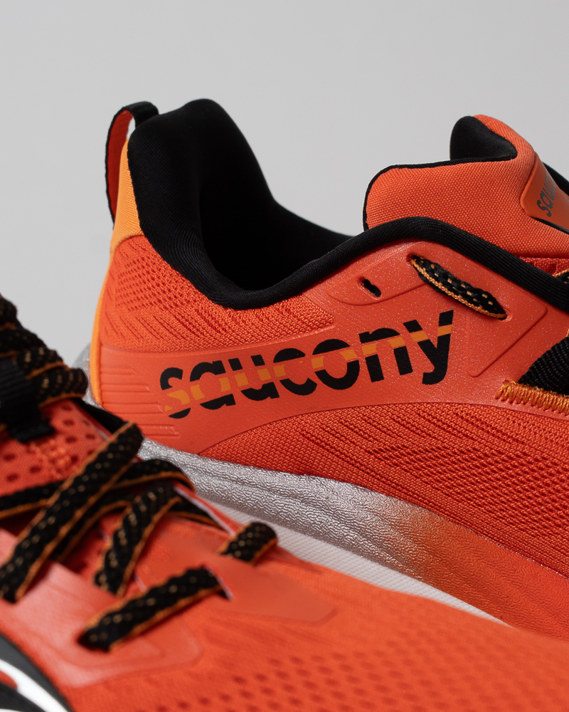 Détail semelle Saucony Hurricane 24